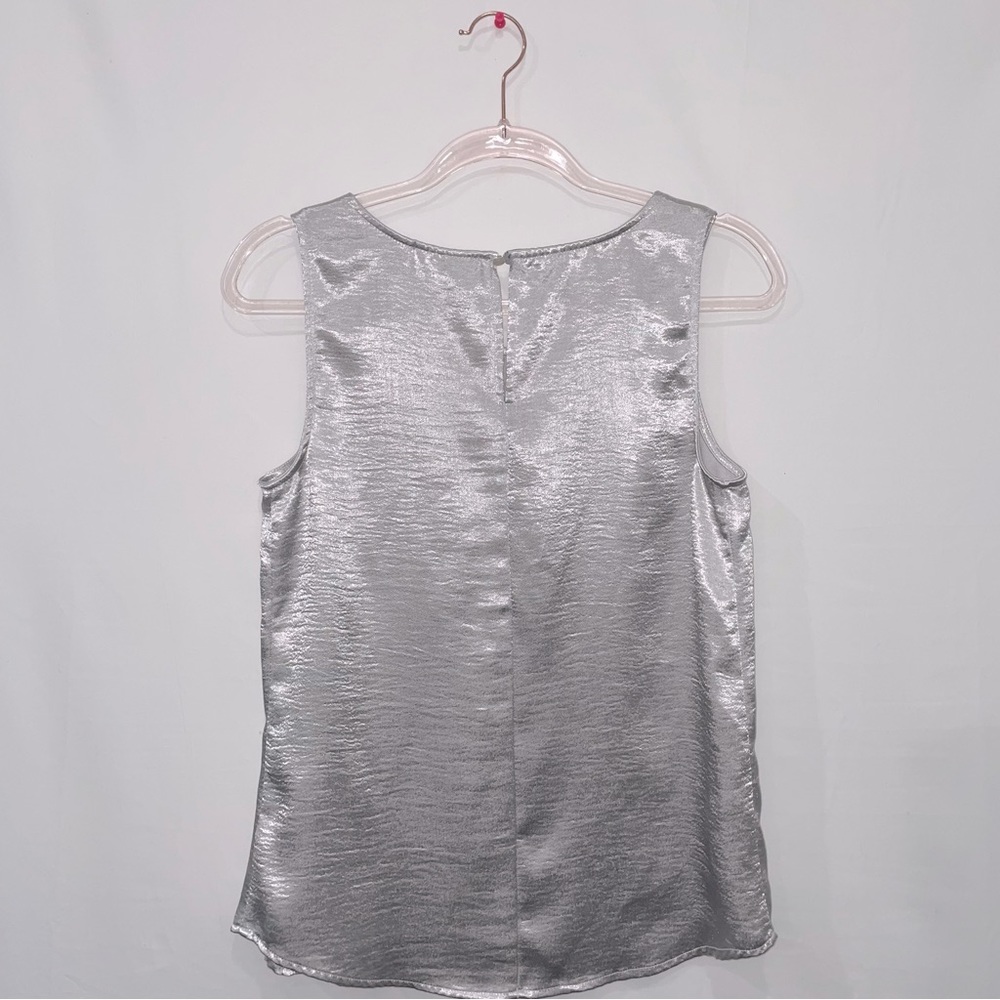 100% polyester. - Picture 2 of 6